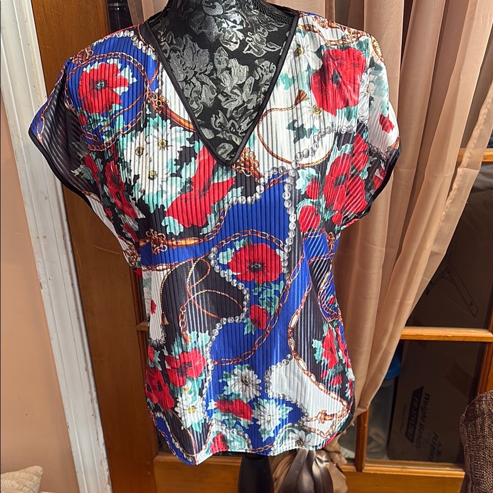 Lady Cameo Floral V-Neck Women's Top & Matching Kimono Robe, L